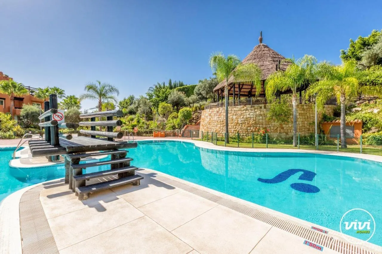 아파트 Vivi Homes - Boho Sunrise Alminar Pool, Garden & Terrace 마르베야 스페인