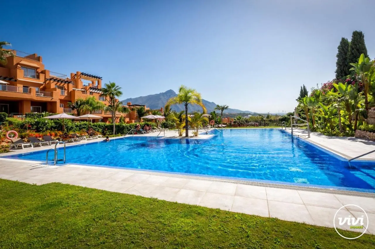 Vivi Homes - Boho Sunrise Alminar Pool, Garden & Terrace 마르베야 0*,  스페인