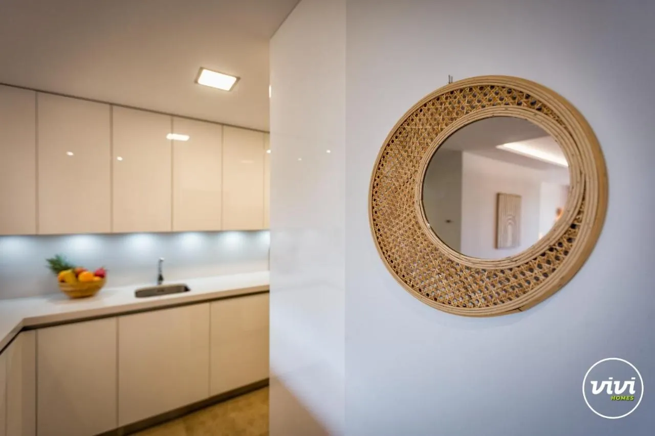 아파트 Vivi Homes - Boho Sunrise Alminar Pool, Garden & Terrace 마르베야 스페인