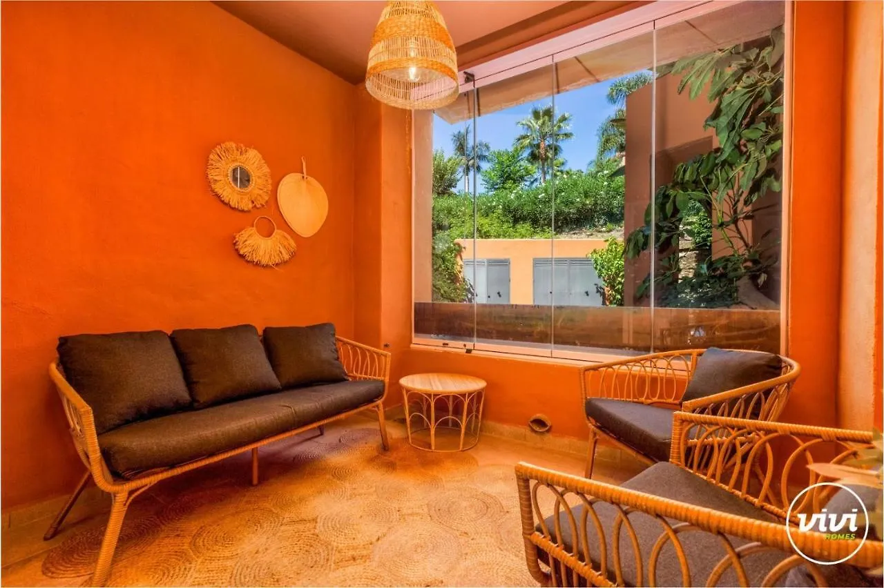 Vivi Homes - Boho Sunrise Alminar Pool, Garden & Terrace 마르베야 0*,  스페인