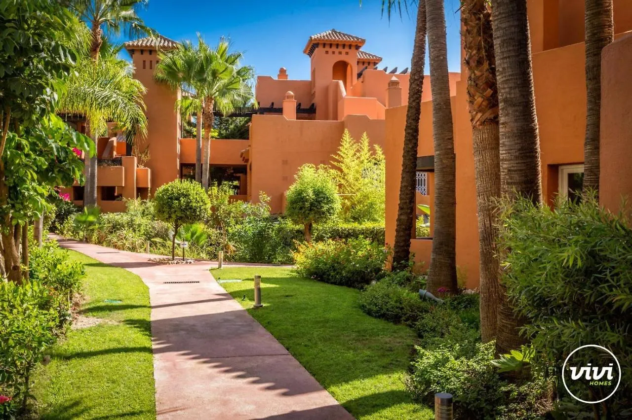 Vivi Homes - Boho Sunrise Alminar Pool, Garden & Terrace Marbella Lejlighed